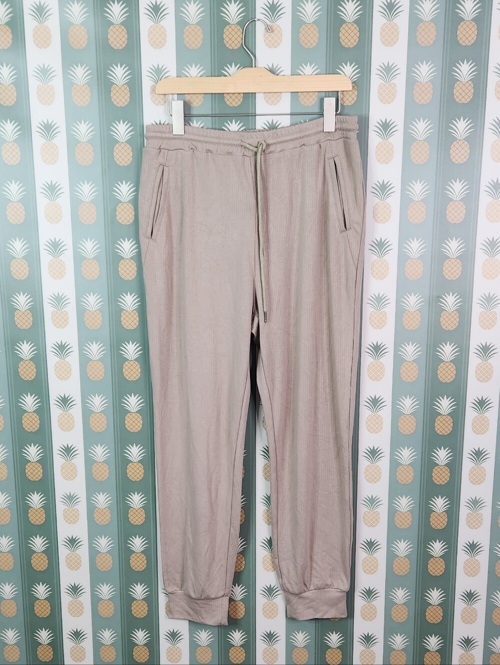 Heartloom Elastic Drawstring Joggers in Taupe